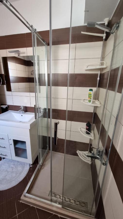 Ideal Apartments & Rooms Sarande Exterior photo